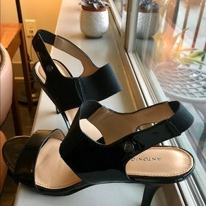 Antonio Melani black patent leather heeled sandals